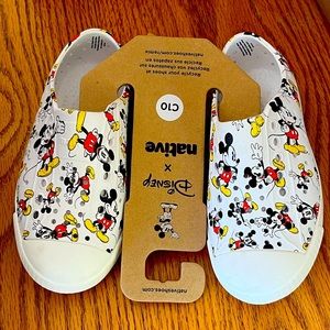 New Disney Native Jefferson Mickey Mouse Print All Over Slip On Shoes Sz C10